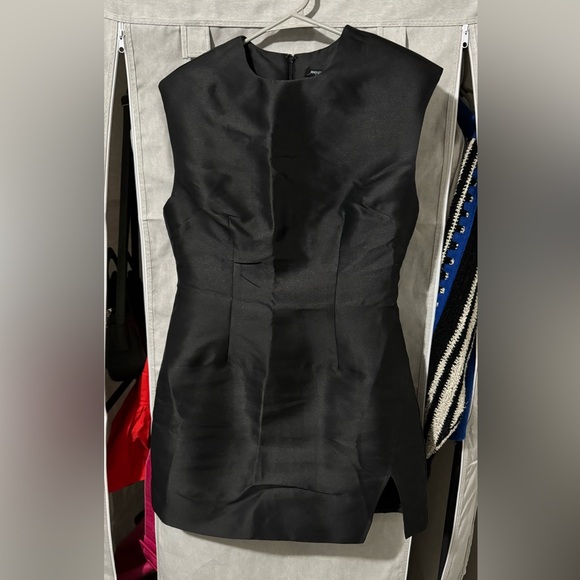 Structured satin shoulder pad side split dress - Picture 2 of 3